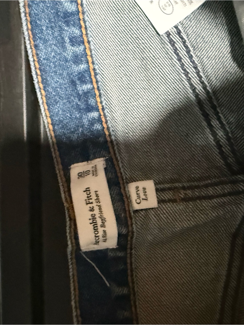 Abercrombie & Fitch Medium Blue Denim Jeans - Picture 4 of 4